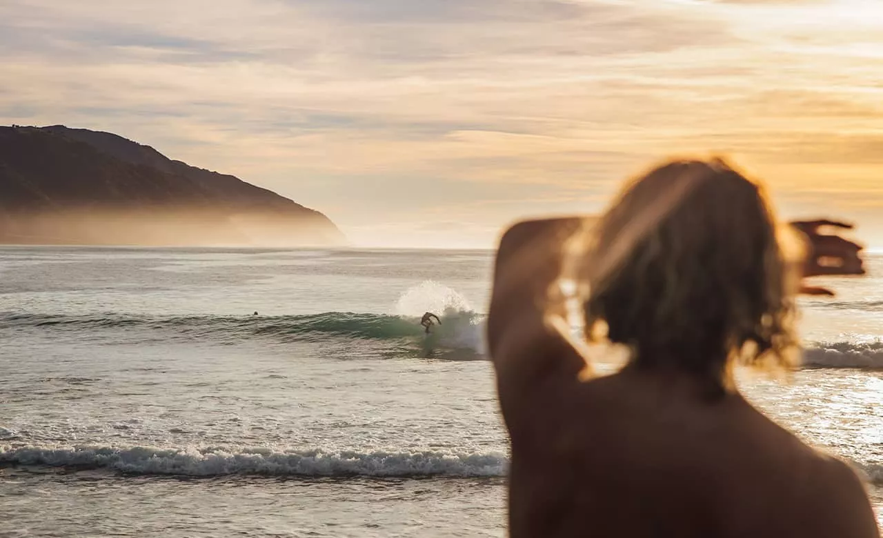 https://www.sandiegosurfingschool.com/wp-content/uploads/2023/08/sunscreen-for-surfers.jpg.webp