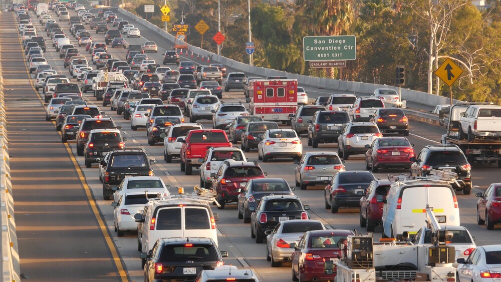 avoid san diego traffic, bumper to bumper freeway traffic